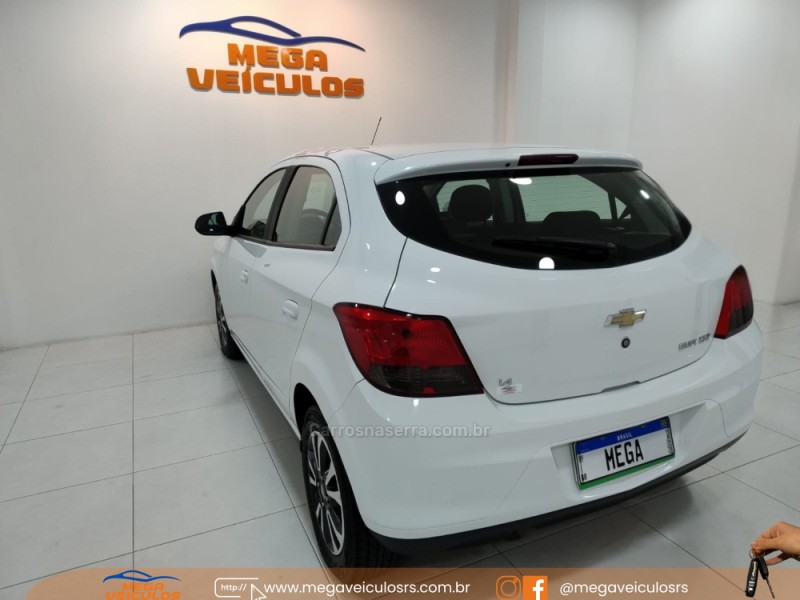 ONIX 1.4 MPFI LTZ 8V FLEX 4P MANUAL - 2015 - BENTO GONçALVES