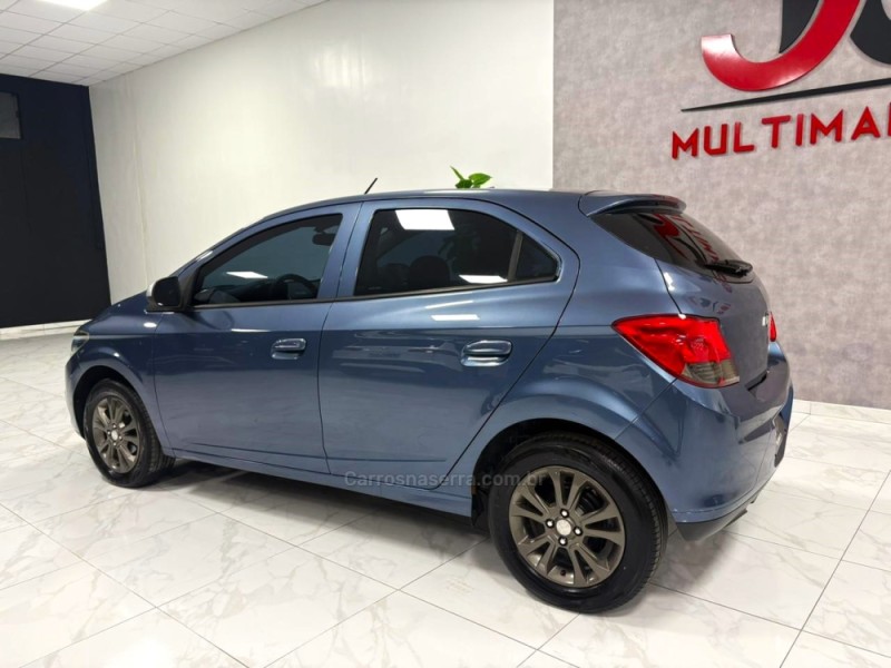 ONIX 1.0 MPFI LOLLAPALOOZA 8V FLEX 4P MANUAL - 2014 - CAMPINAS DO SUL
