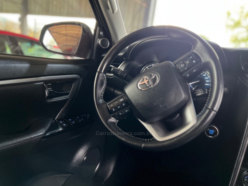 HILUX SW4 2.8 SRX 4X4 7 LUGARES 16V TURBO INTERCOOLER DIESEL 4P AUTOMÁTICO - 2021 - BOM PRINCíPIO
