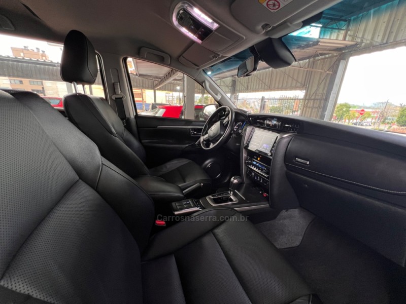 HILUX SW4 2.8 SRX 4X4 7 LUGARES 16V TURBO INTERCOOLER DIESEL 4P AUTOMÁTICO - 2021 - BOM PRINCíPIO