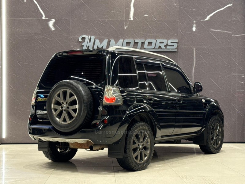 PAJERO TR4 2.0 4X4 16V 133CV FLEX 4P AUTOMÁTICO - 2011 - CAXIAS DO SUL