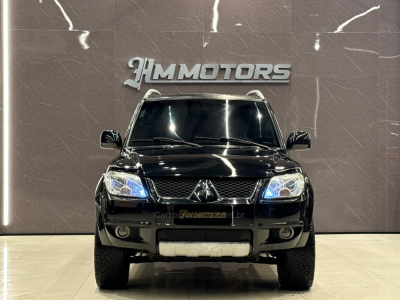 PAJERO TR4 2.0 4X4 16V 133CV FLEX 4P AUTOMÁTICO - 2011 - CAXIAS DO SUL