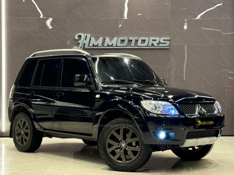 PAJERO TR4 2.0 4X4 16V 133CV FLEX 4P AUTOMÁTICO - 2011 - CAXIAS DO SUL
