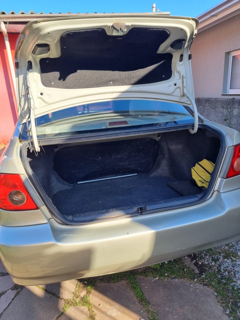 COROLLA 1.6 XLI 16V GASOLINA 4P MANUAL - 2006 - CAXIAS DO SUL
