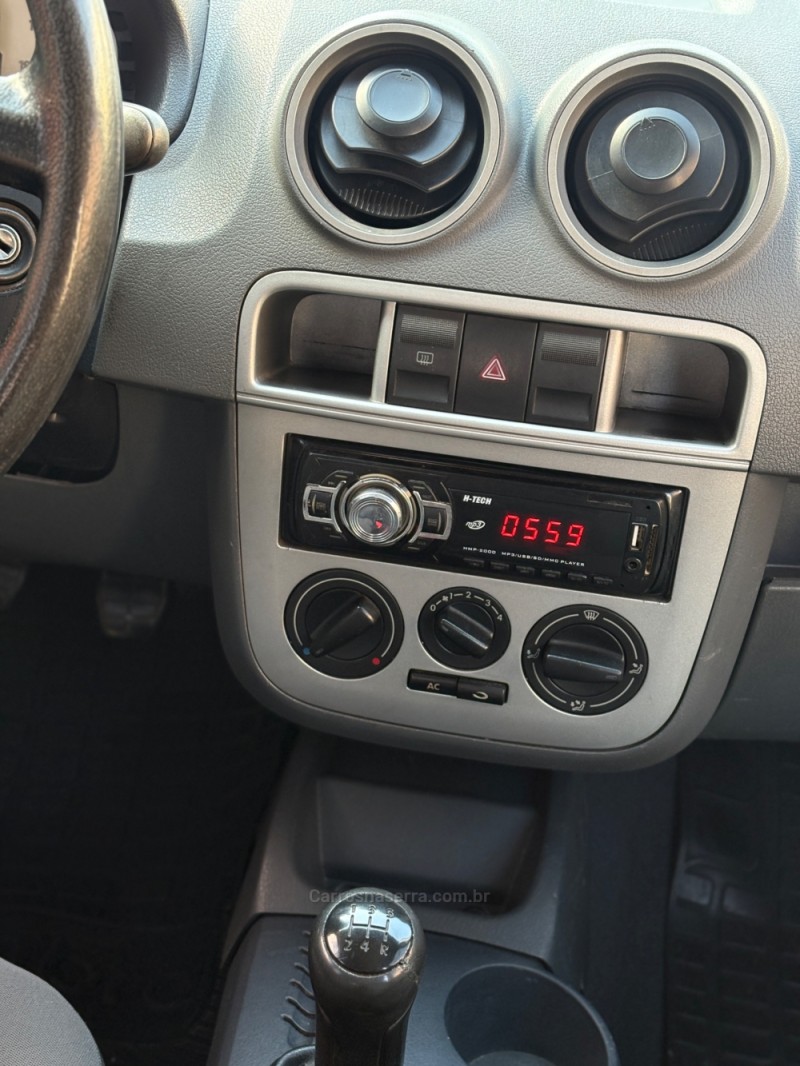 GOL 1.0 MI TRENDLINE 8V FLEX 4P MANUAL - 2014 - CAXIAS DO SUL