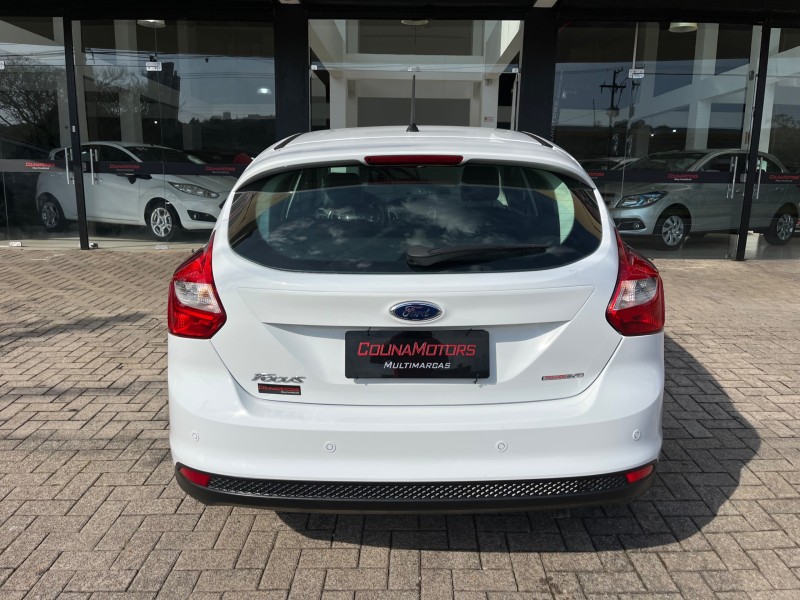 FOCUS 1.6 SE HATCH 16V FLEX 4P AUTOMÁTICO - 2015 - CAXIAS DO SUL
