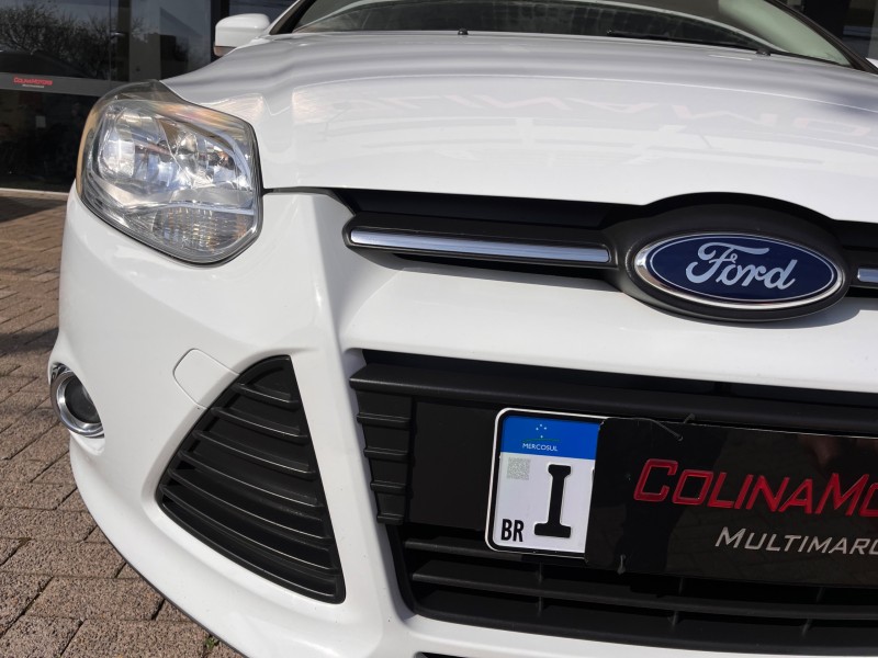FOCUS 1.6 SE HATCH 16V FLEX 4P AUTOMÁTICO - 2015 - CAXIAS DO SUL