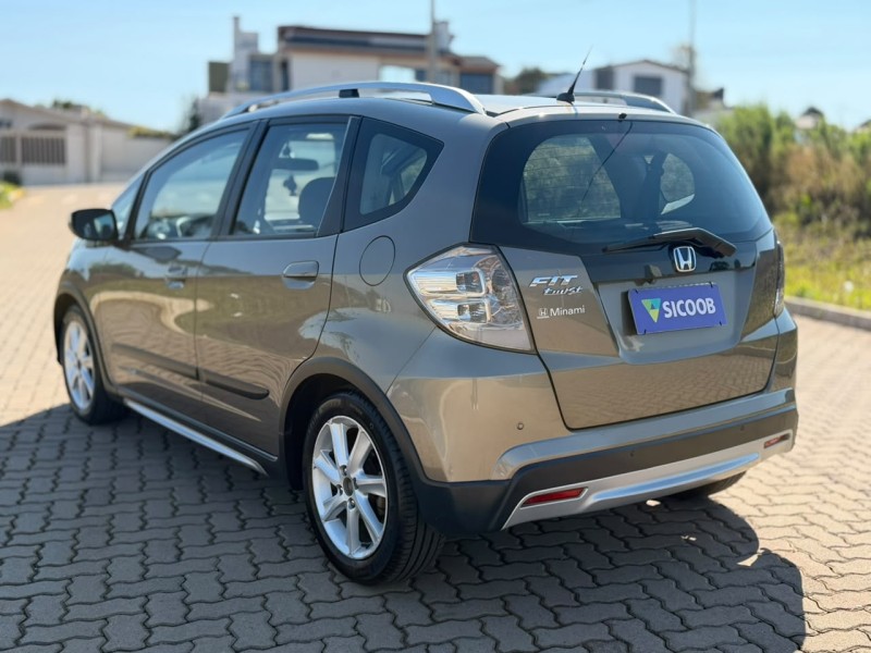FIT 1.5 TWIST 16V FLEX 4P AUTOMÁTICO - 2013 - LAGOA VERMELHA
