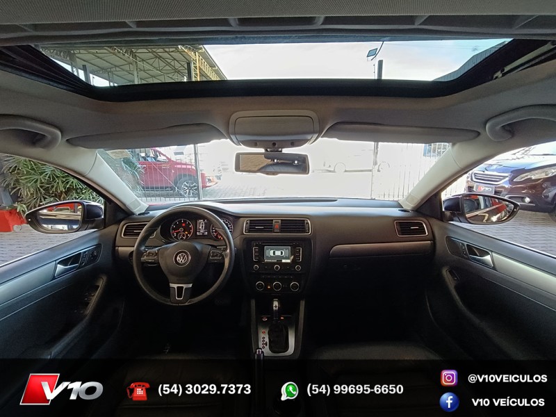JETTA 2.0 TSI HIGHLINE 211CV GASOLINA 4P DSG - 2013 - CAXIAS DO SUL