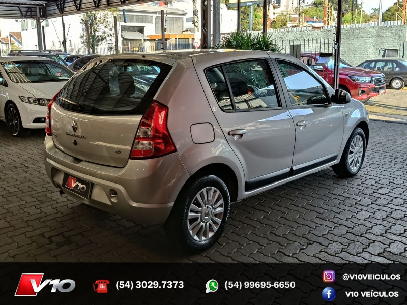 SANDERO 1.6 PRIVILÉGE 8V FLEX 4P MANUAL - 2013 - CAXIAS DO SUL