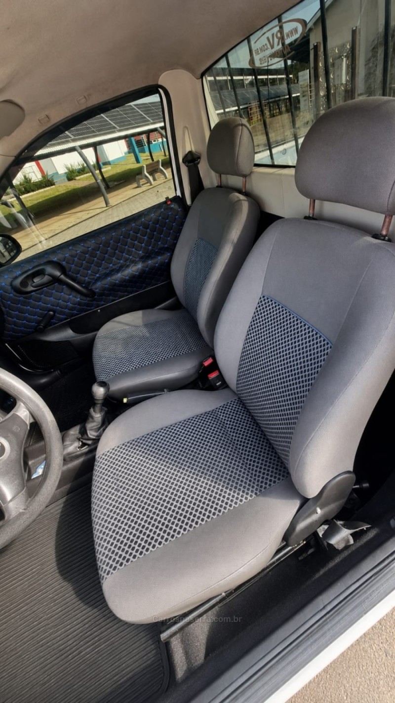CORSA 1.6 MPFI GL CS PICK-UP 8V GASOLINA 2P MANUAL - 2003 - CARLOS BARBOSA