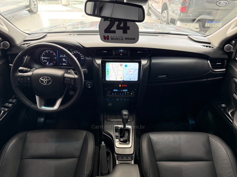 HILUX SW4 2.8 4X4 SRX PLATINUM TURBO DIESEL 4P AUTOMÁTICO - 2024 - ERECHIM