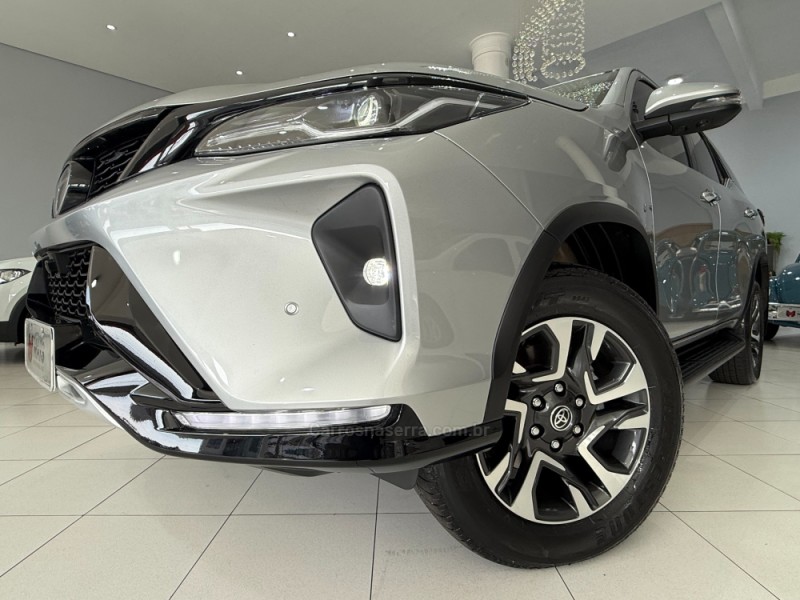 HILUX SW4 2.8 4X4 SRX PLATINUM TURBO DIESEL 4P AUTOMÁTICO - 2024 - ERECHIM