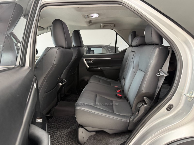 HILUX SW4 2.8 4X4 SRX PLATINUM TURBO DIESEL 4P AUTOMÁTICO - 2024 - ERECHIM