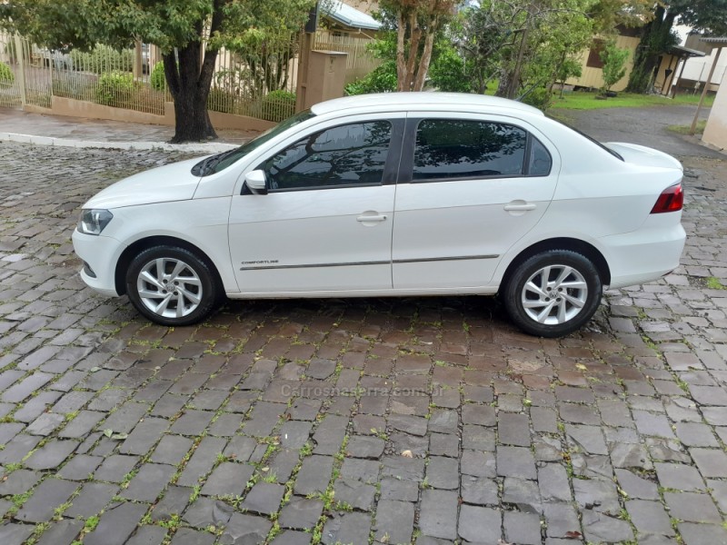 VOYAGE 1.6 MI COMFORTLINE 8V FLEX 4P MANUAL - 2016 - NOVA PRATA