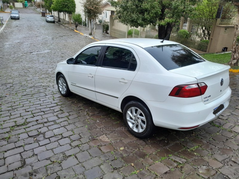 VOYAGE 1.6 MI COMFORTLINE 8V FLEX 4P MANUAL - 2016 - NOVA PRATA