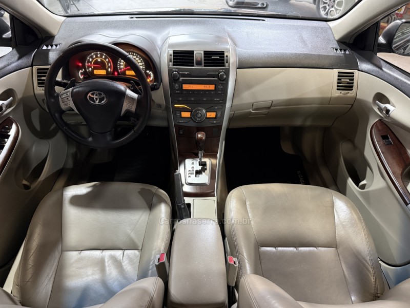 COROLLA 2.0 ALTIS PREMIUM 16V FLEX 4P AUTOMÁTICO - 2012 - BENTO GONçALVES