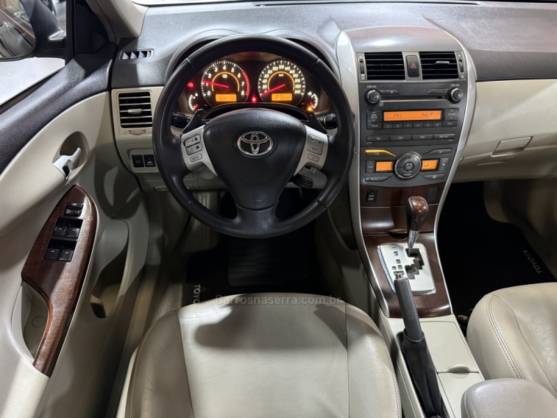 COROLLA 2.0 ALTIS PREMIUM 16V FLEX 4P AUTOMÁTICO - 2012 - BENTO GONçALVES
