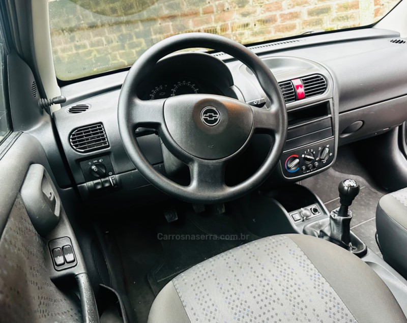 MONTANA 1.4 MPFI CONQUEST CS 8V FLEX 2P MANUAL - 2010 - FARROUPILHA