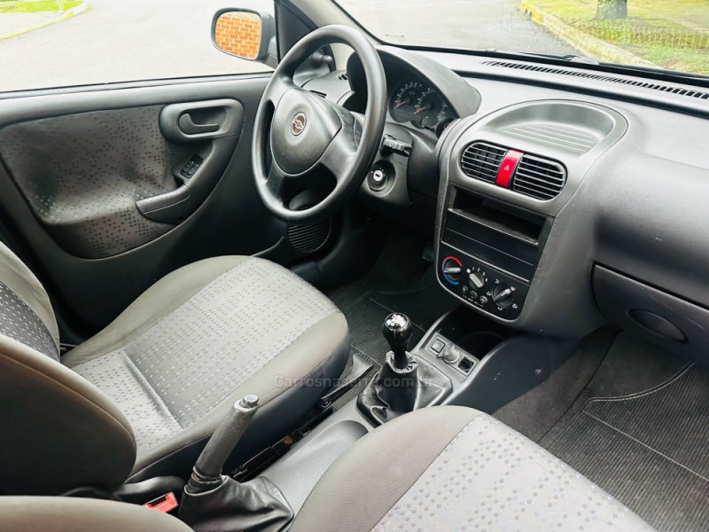MONTANA 1.4 MPFI CONQUEST CS 8V FLEX 2P MANUAL - 2010 - FARROUPILHA