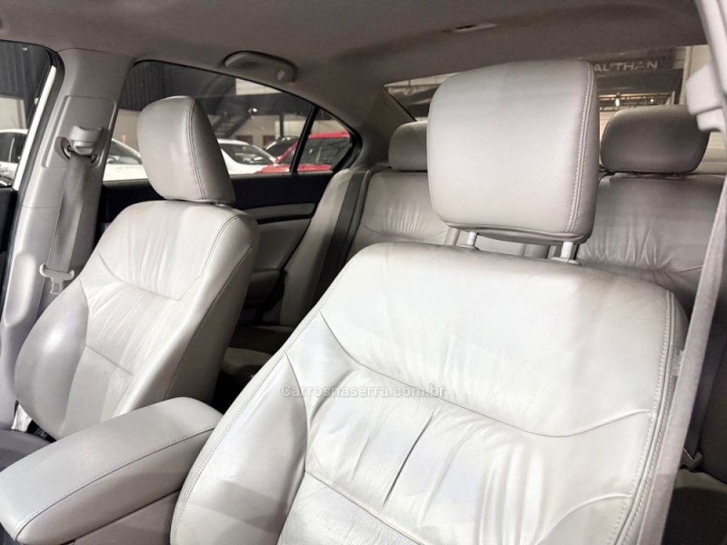 CIVIC 2.0 EXR 16V FLEX 4P AUTOMÁTICO - 2016 - NOVO HAMBURGO