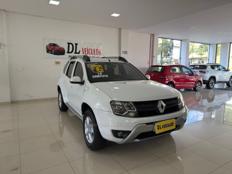 DUSTER 1.6 DYNAMIQUE 4X2 16V FLEX 4P MANUAL - 2016 - NOVA BASSANO