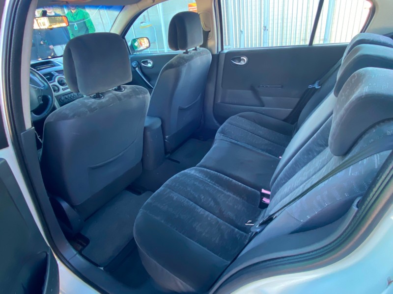 MÉGANE 1.6 DYNAMIQUE 16V FLEX 4P MANUAL - 2018 - CAXIAS DO SUL