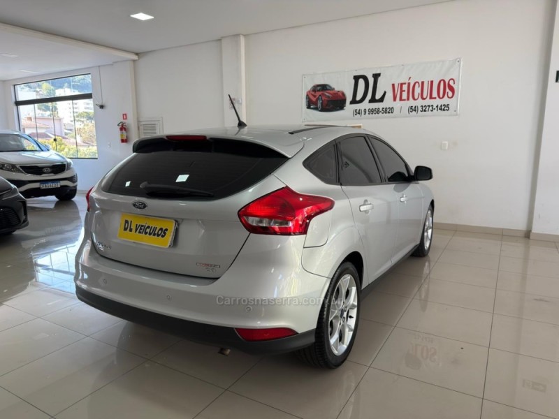 FOCUS 2.0 SE PLUS 16V FLEX 4P AUTOMÁTICO - 2016 - NOVA BASSANO