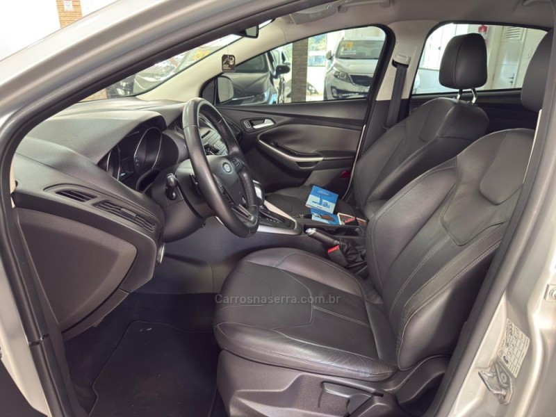 FOCUS 2.0 SE PLUS 16V FLEX 4P AUTOMÁTICO - 2016 - NOVA BASSANO