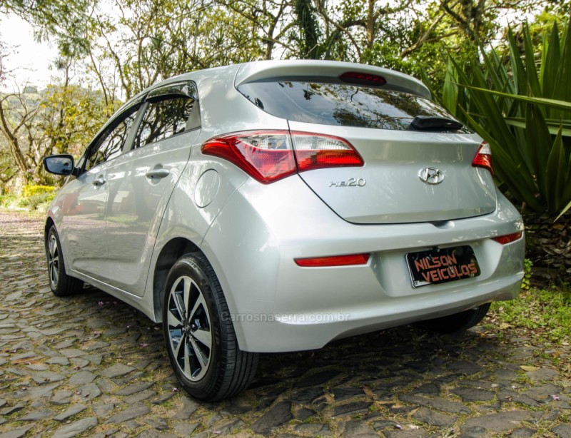 HB20 1.0 COMFORT PLUS 12V FLEX 4P MANUAL - 2017 - NOVO HAMBURGO