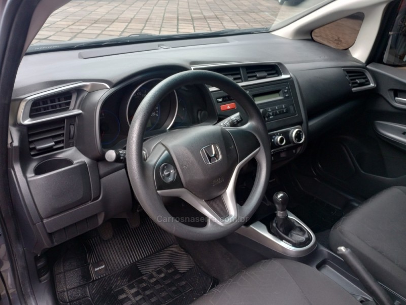 FIT 1.5 LX 16V FLEX 4P MANUAL - 2017 - CAXIAS DO SUL