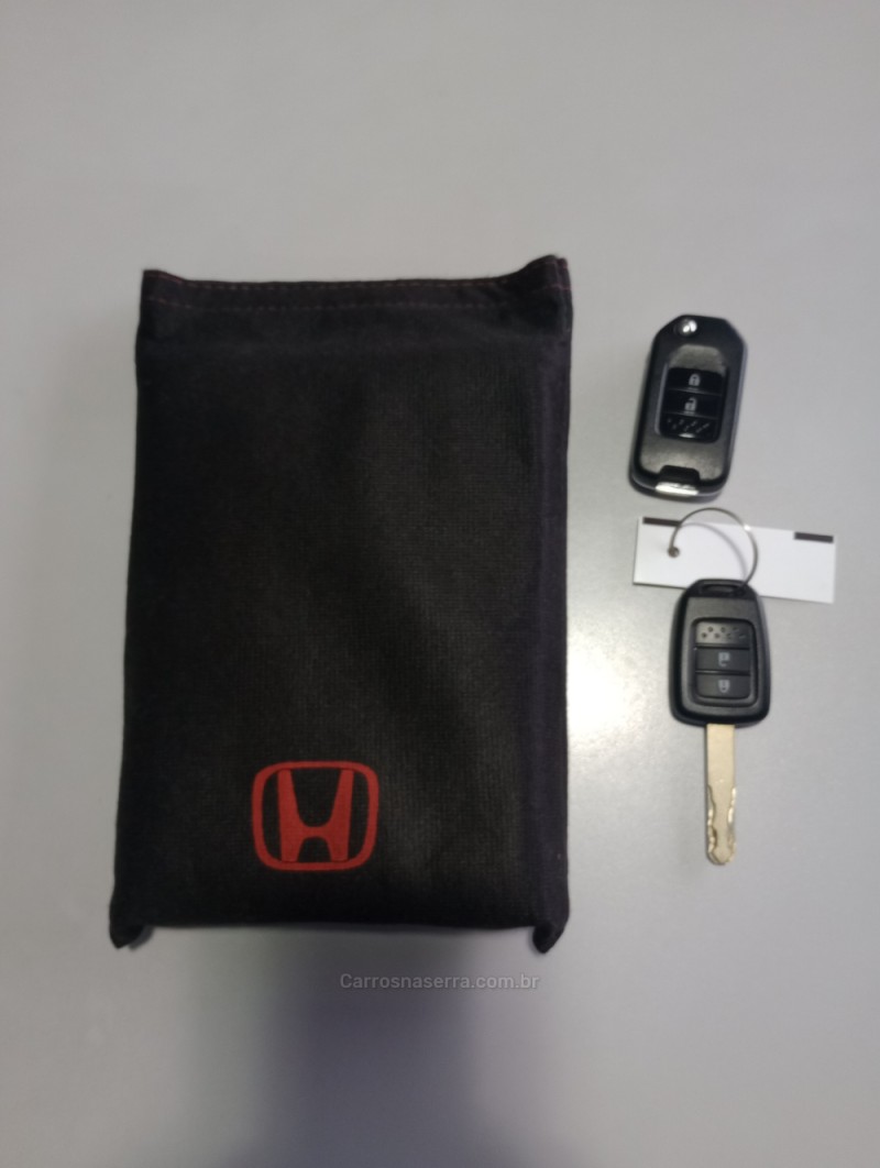 FIT 1.5 LX 16V FLEX 4P MANUAL - 2017 - CAXIAS DO SUL