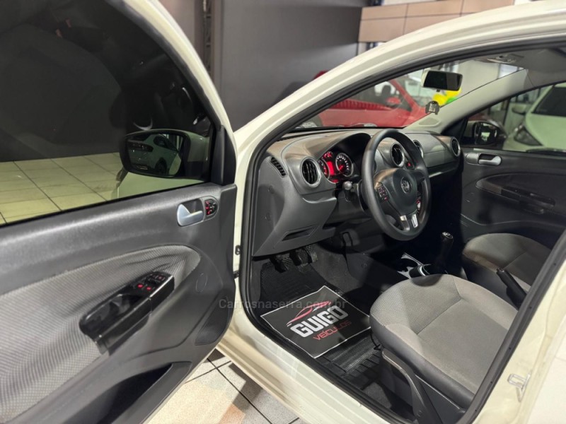 VOYAGE 1.6 MI TREND 8V FLEX 4P MANUAL - 2012 - NOVO HAMBURGO