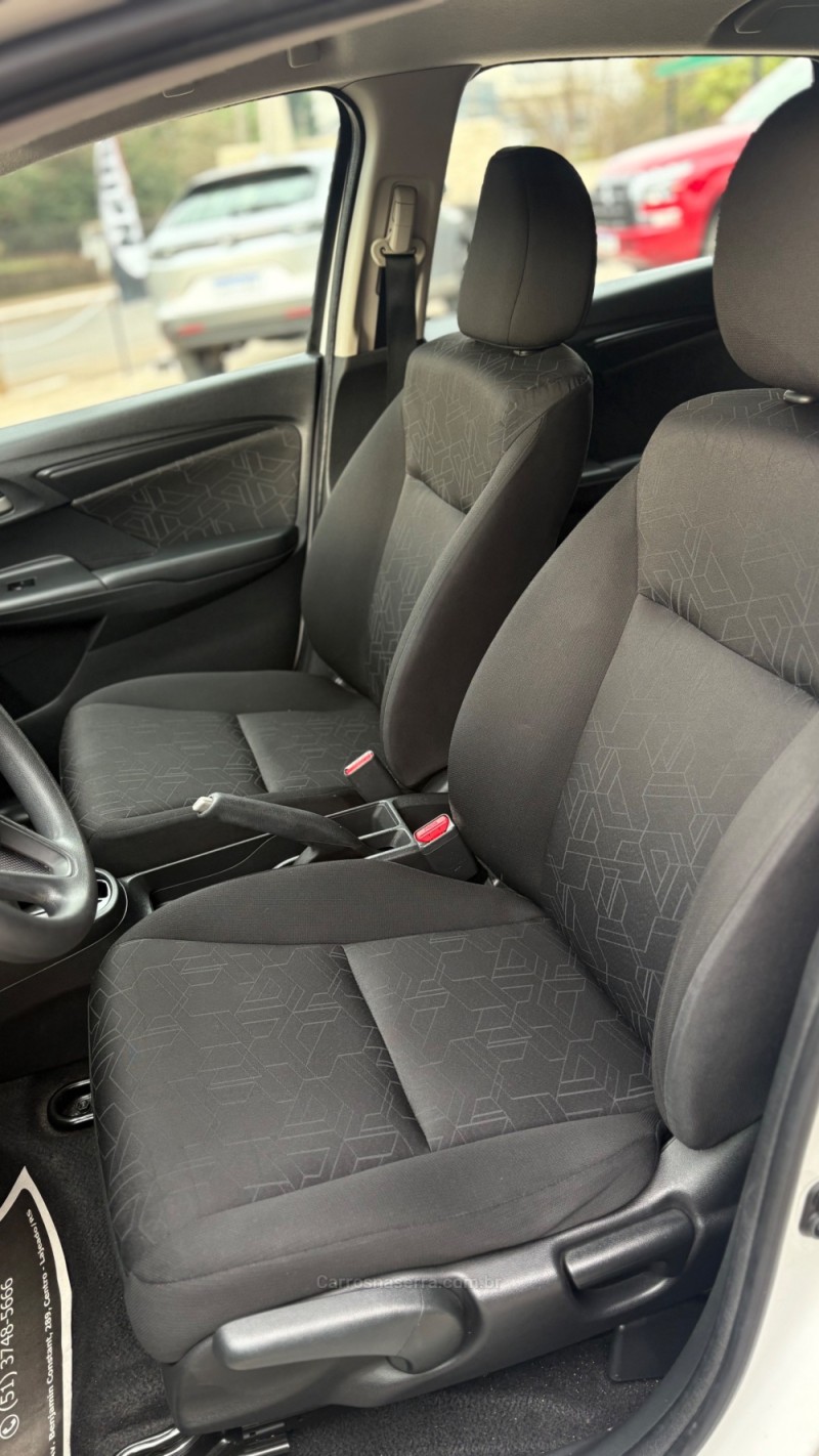FIT 1.5 LX 16V FLEX 4P AUTOMÁTICO - 2015 - LAJEADO