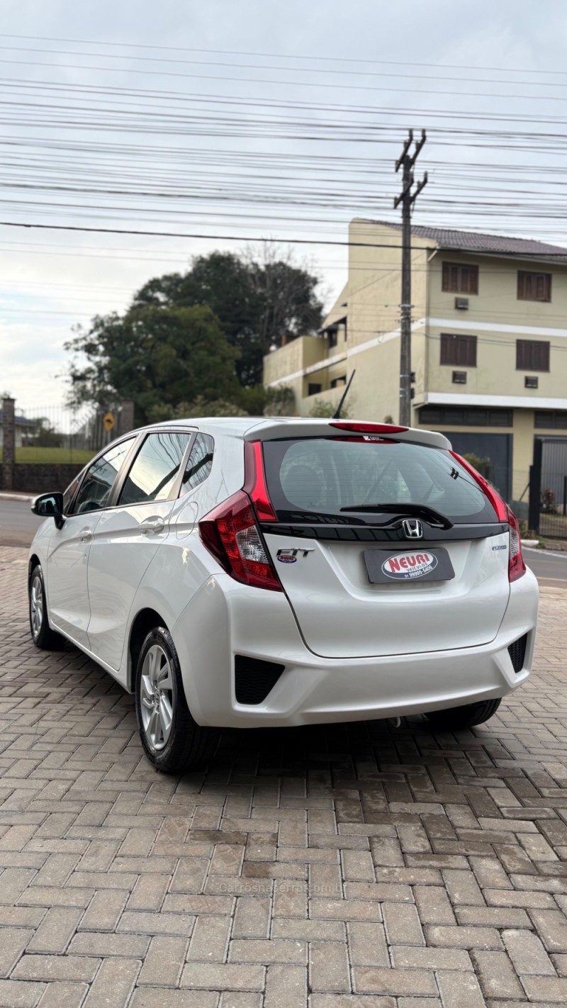 FIT 1.5 LX 16V FLEX 4P AUTOMÁTICO - 2015 - LAJEADO