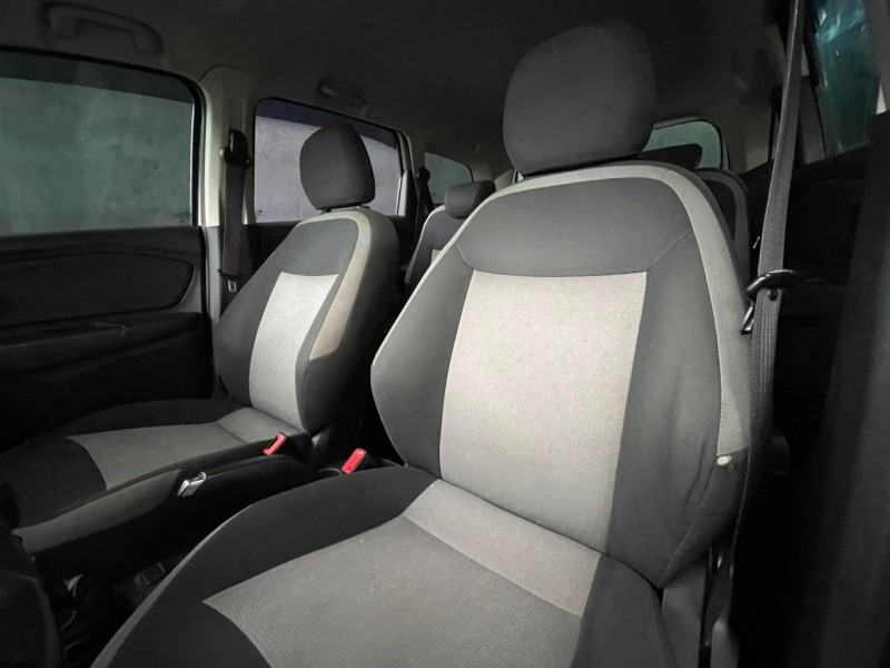 SPIN 1.8 LT 8V FLEX 4P MANUAL - 2016 - CAXIAS DO SUL