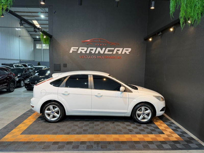 FOCUS 1.6 GLX 16V FLEX 4P MANUAL - 2013 - ANTôNIO PRADO