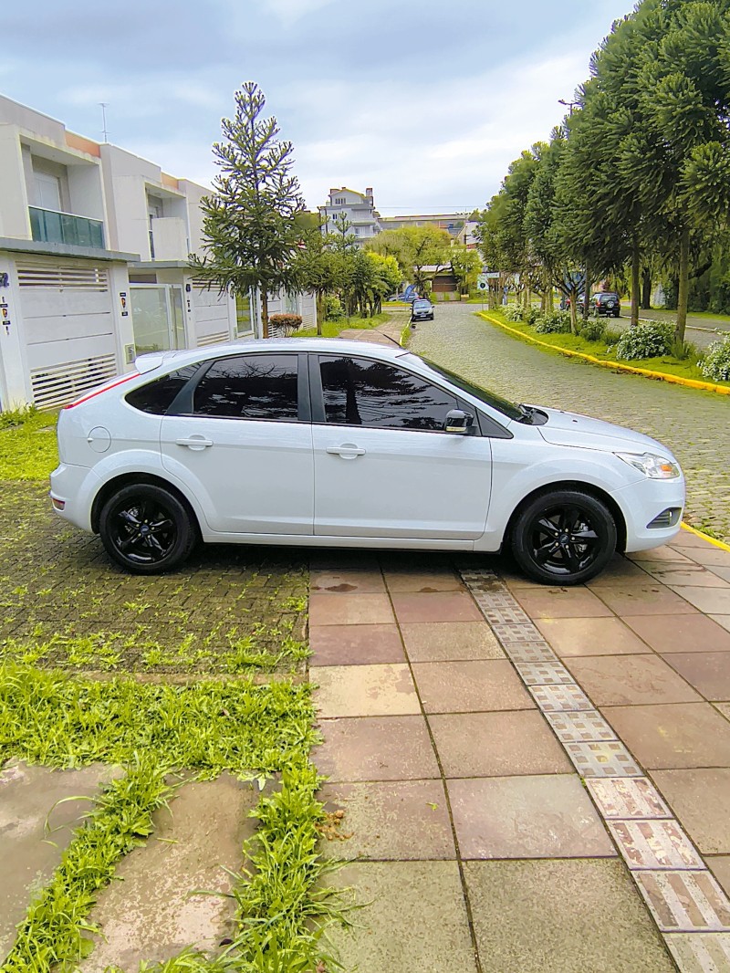 FOCUS 1.6 GLX 8V FLEX 4P MANUAL - 2013 - FARROUPILHA
