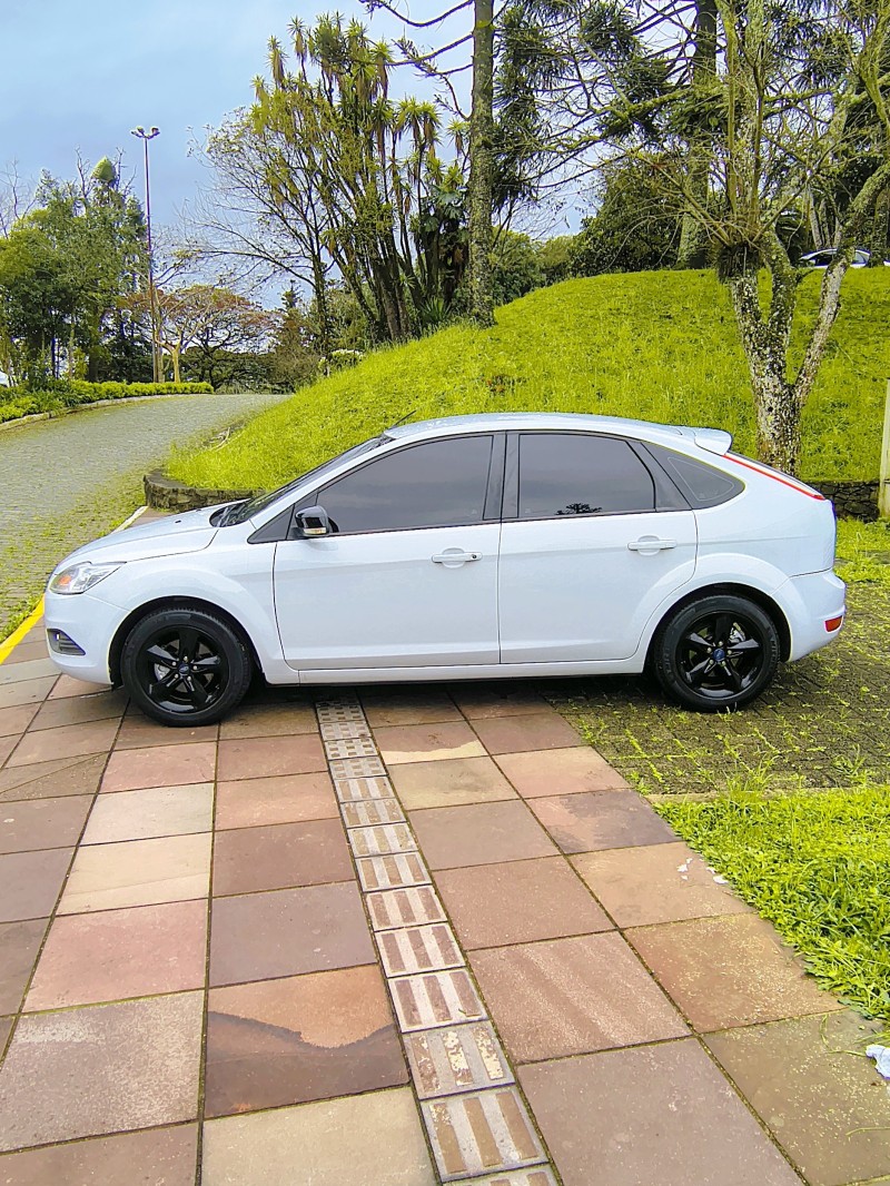 FOCUS 1.6 GLX 8V FLEX 4P MANUAL - 2013 - FARROUPILHA