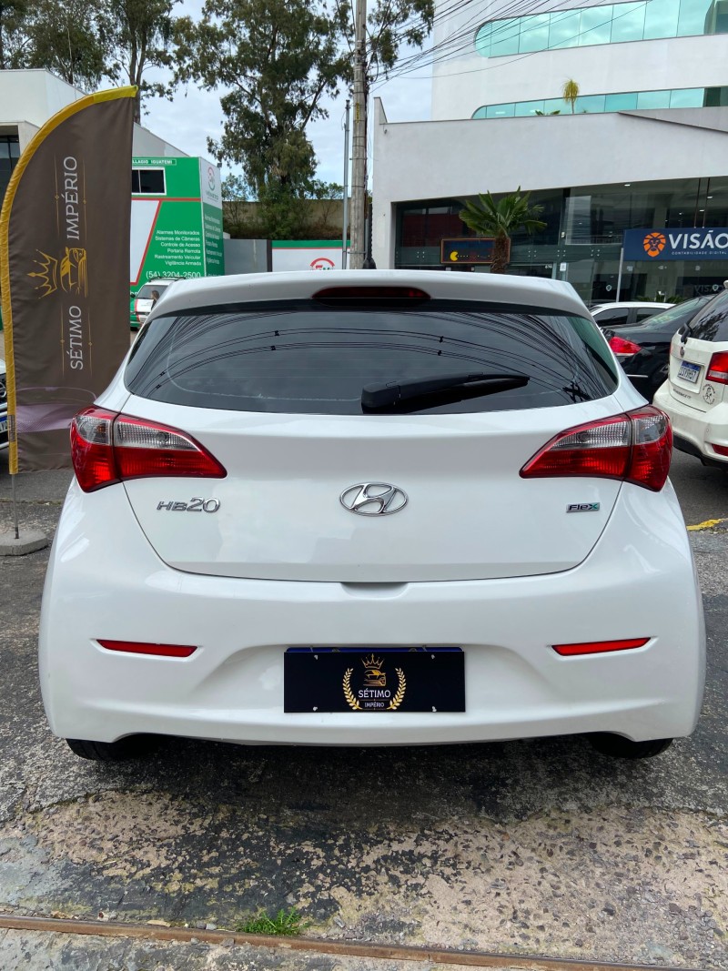 HB20 1.0 COMFORT 16V FLEX 4P MANUAL - 2015 - CAXIAS DO SUL