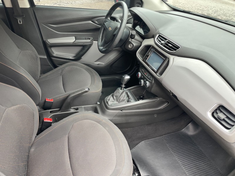 ONIX 1.4 MPFI LT 8V FLEX 4P MANUAL - 2015 - CAXIAS DO SUL