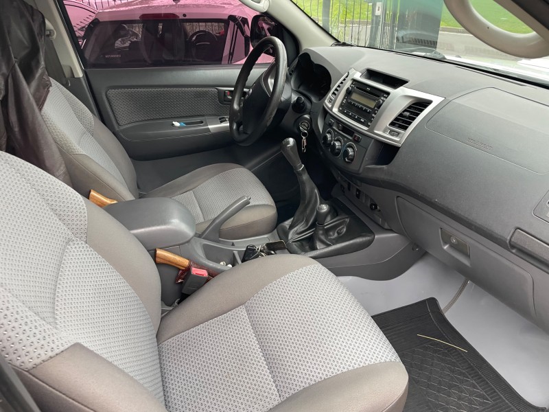 HILUX 3.0 SR 4X4 CD 8V TURBO DIESEL 4P MANUAL - 2013 - CAXIAS DO SUL