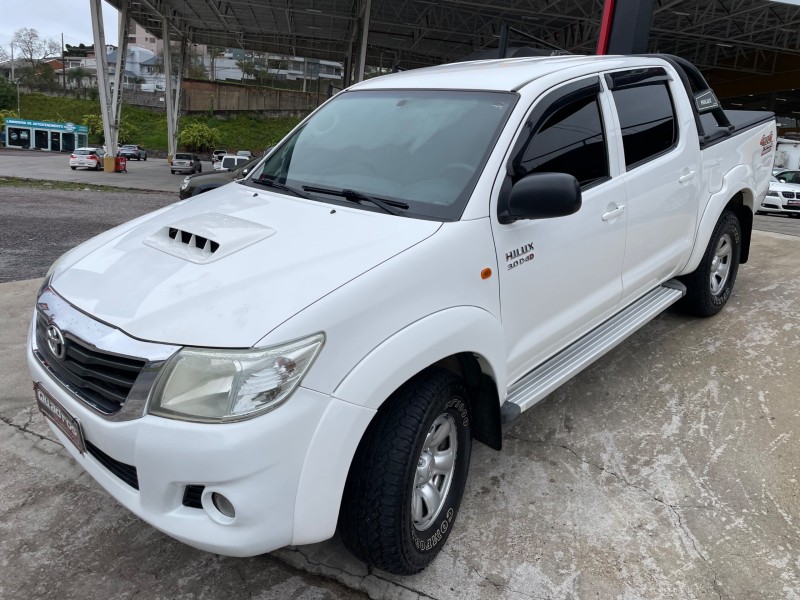 HILUX 3.0 SR 4X4 CD 8V TURBO DIESEL 4P MANUAL - 2013 - CAXIAS DO SUL