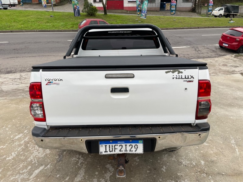 HILUX 3.0 SR 4X4 CD 8V TURBO DIESEL 4P MANUAL - 2013 - CAXIAS DO SUL