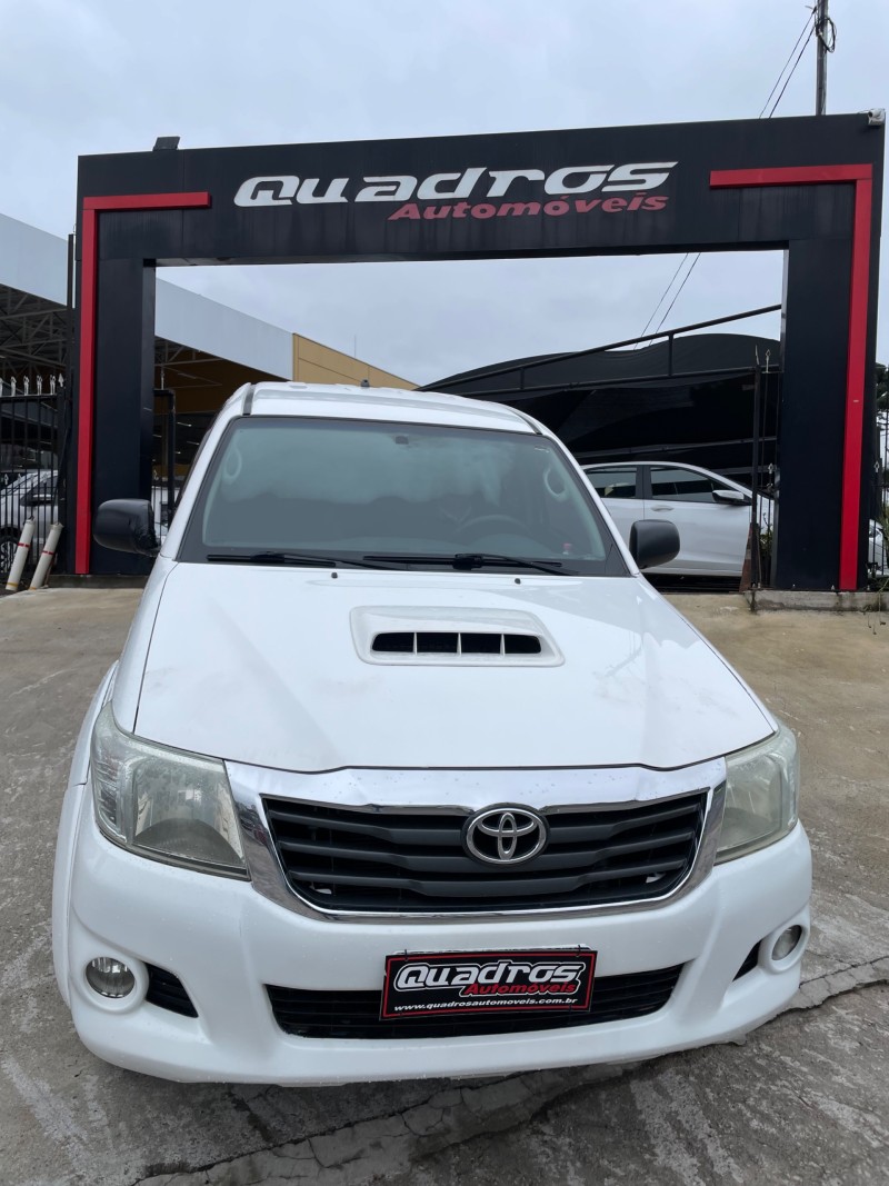 HILUX 3.0 SR 4X4 CD 8V TURBO DIESEL 4P MANUAL - 2013 - CAXIAS DO SUL