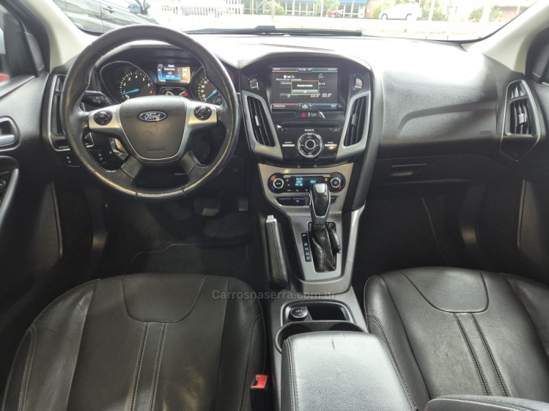 FOCUS 2.0 TITANIUM PLUS SEDAN 16V FLEX 4P AUTOMÁTICO - 2015 - CAXIAS DO SUL