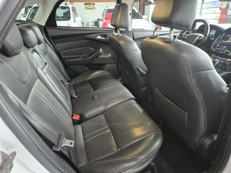 FOCUS 2.0 TITANIUM PLUS SEDAN 16V FLEX 4P AUTOMÁTICO - 2015 - CAXIAS DO SUL