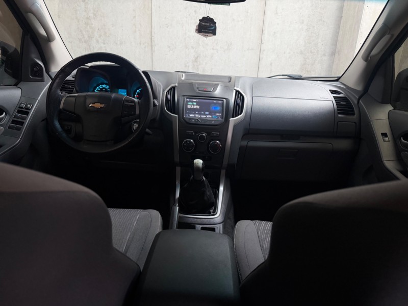 S10 2.4 MPFI ADVANTAGE 4X2 CD 8V FLEX 4P MANUAL - 2016 - CAXIAS DO SUL