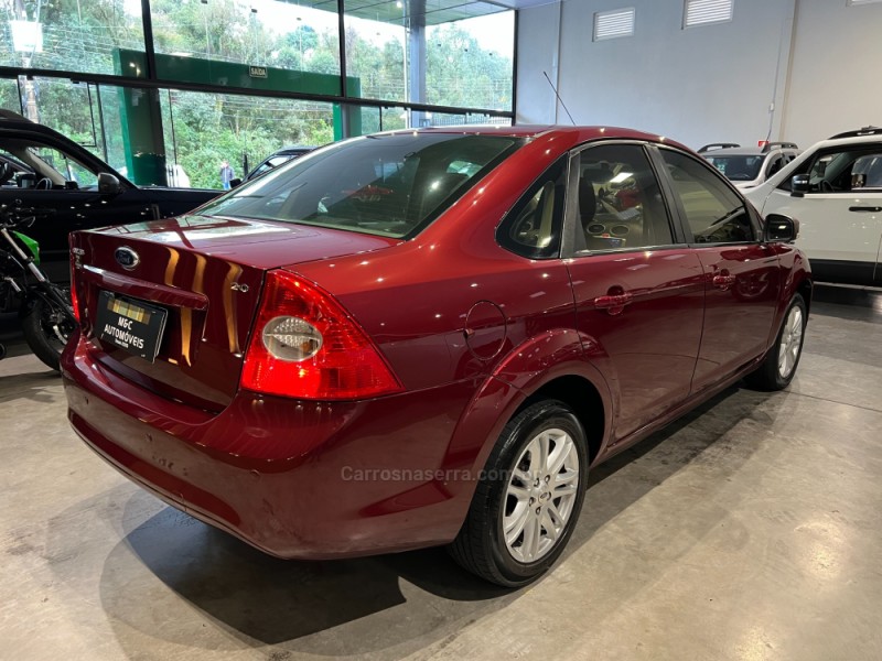 FOCUS 2.0 GLX SEDAN 16V FLEX 4P MANUAL - 2010 - CAXIAS DO SUL