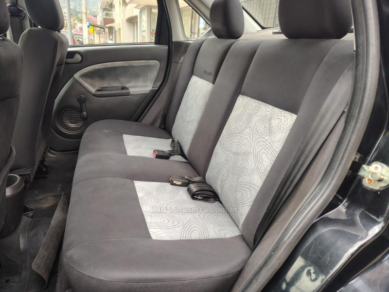 FIESTA 1.0 MPI SEDAN 8V FLEX 4P MANUAL - 2009 - GUAPORé